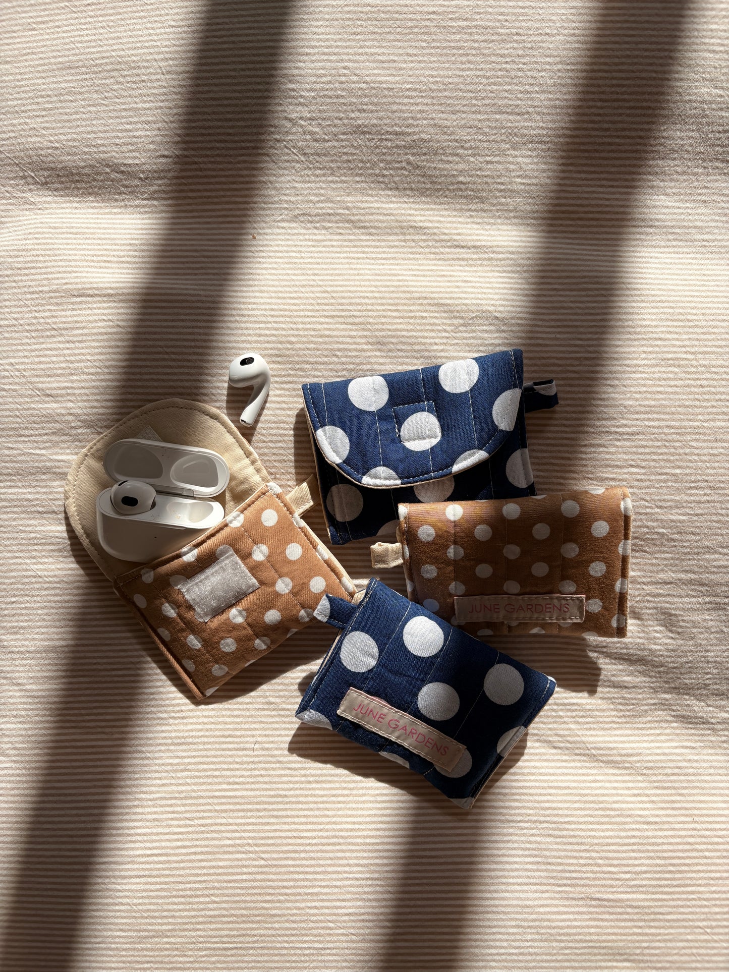 Airpods Case - Navy Polka Dot/ Cream